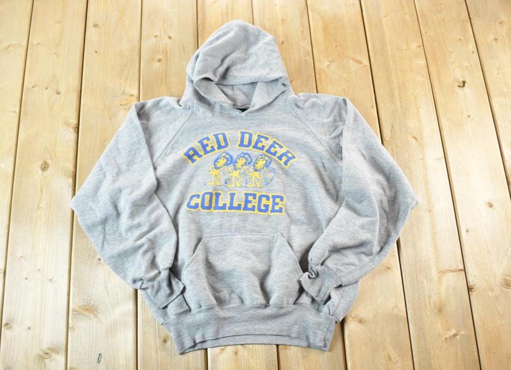 Vintage 1980s Red Deer College Hoodie Mens S