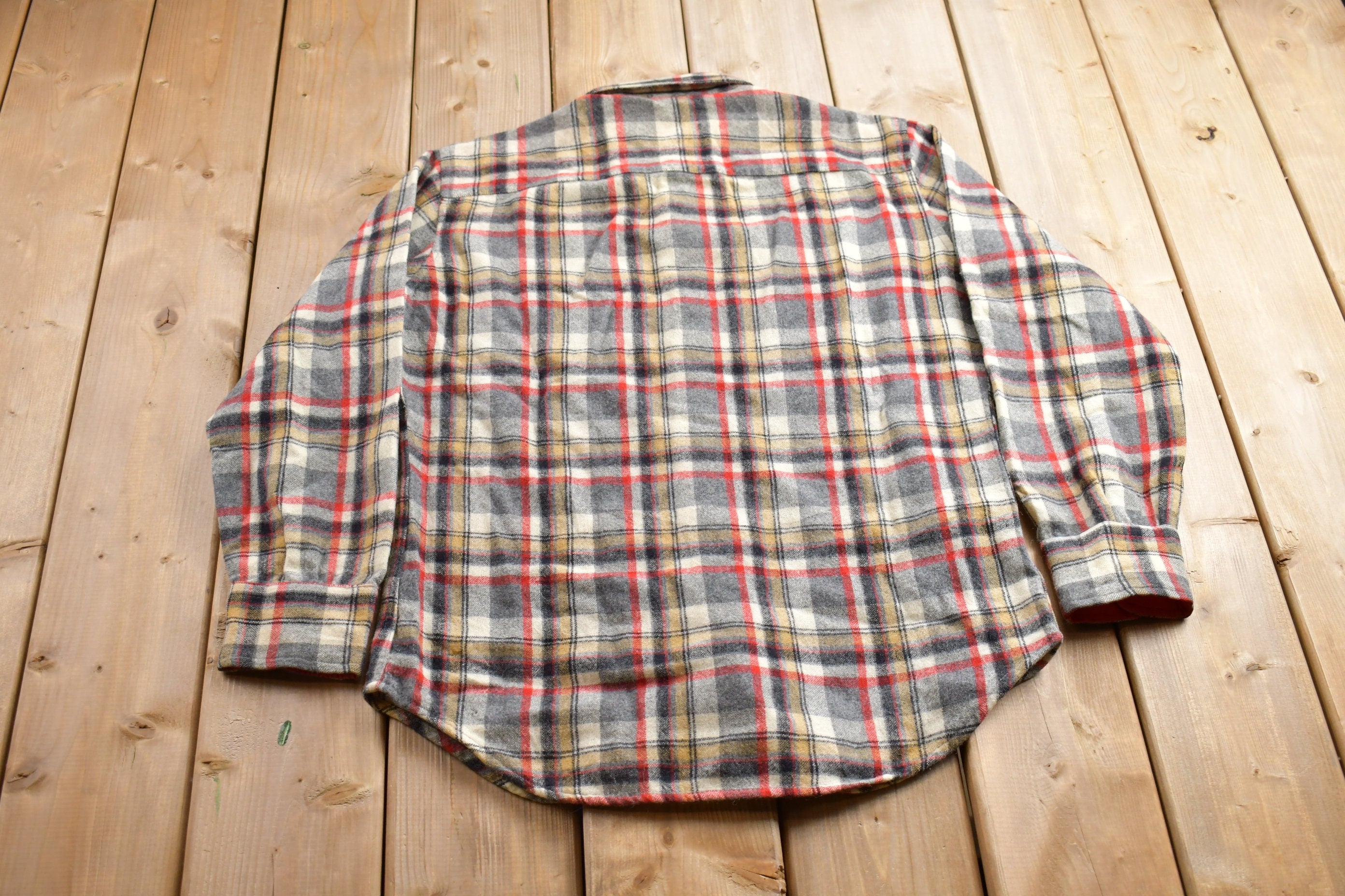 Vintage 1990s JC Penney Plaid Wool Flannel Button Up Shirt  1990s Button Up  Vintage Flannel  Plaid Shirt  Button Down  Wool Button Up