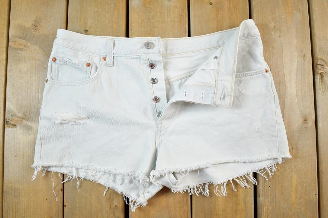 Vintage 1990s Levi Strauss Red Tab 501 Denim Jean Shorts Size 36 x 2