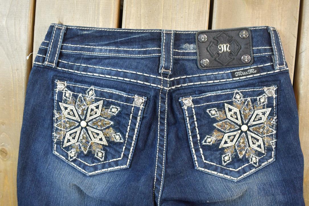 Vintage Y2K Miss Me Bedazzled Low Rise Jeans Size 26x31