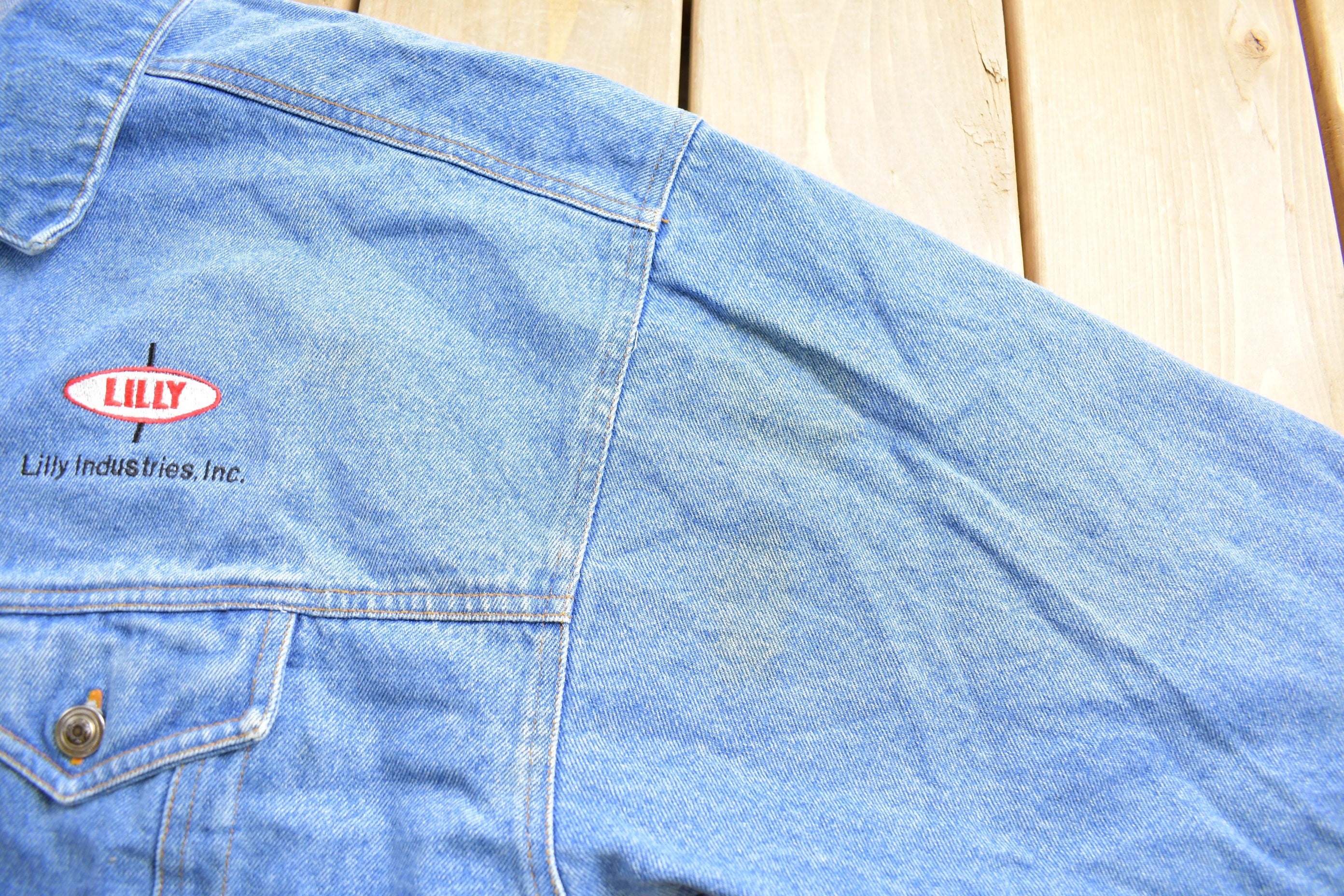 Vintage 1990s Lilly Industries Blue Pointe Denim Jean Jacket