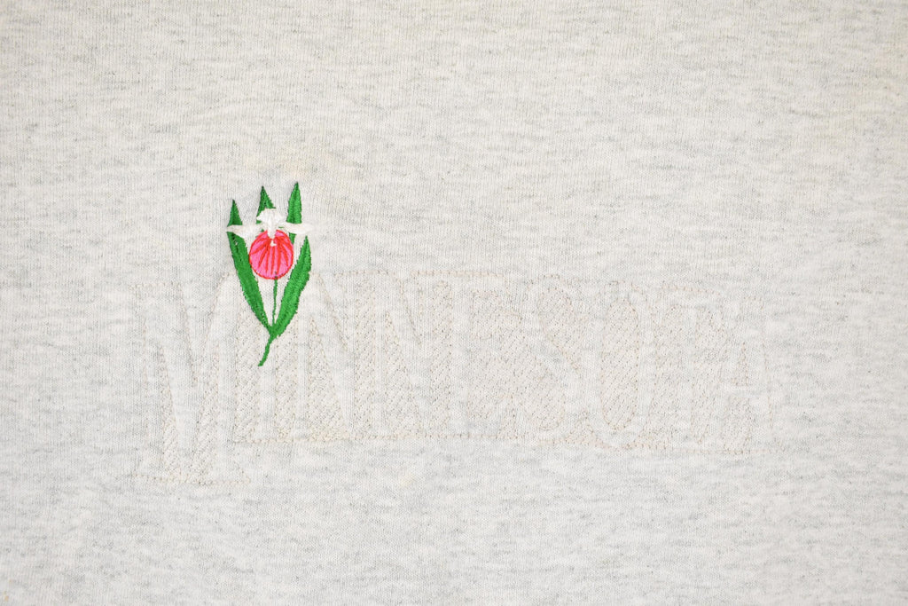 Vintage 1990s Minnesota Floral Embroidered Crewneck Sweatshirt Men's L