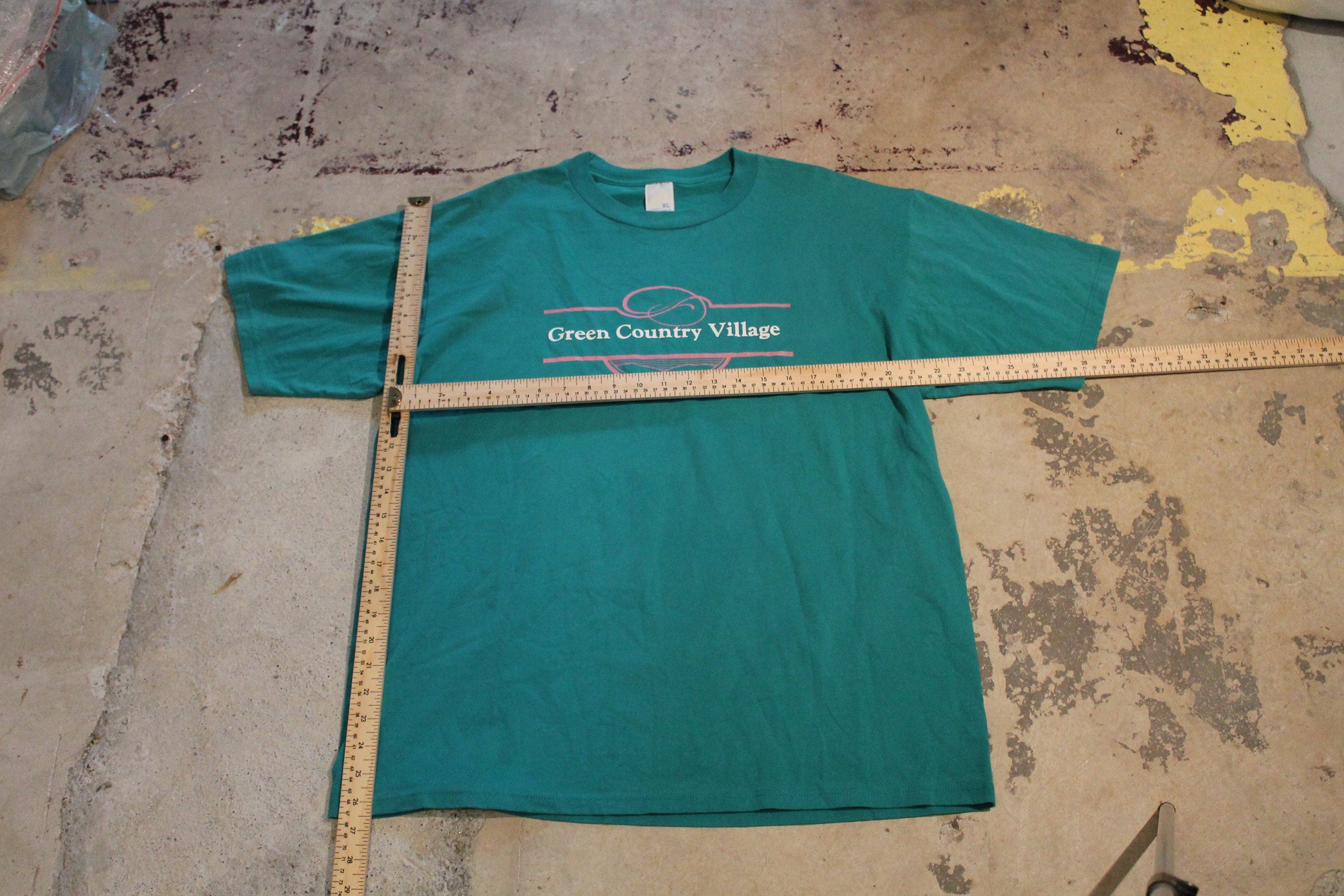 Vintage 1990s Green Country Village Graphic T Shirt