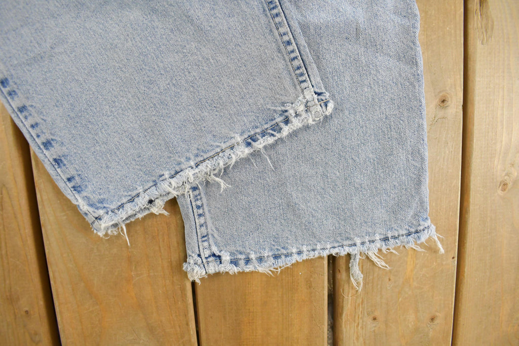 Vintage 1990s Levi's Distressed Relaxed Fit Denim Jeans Men's 32 x 29
