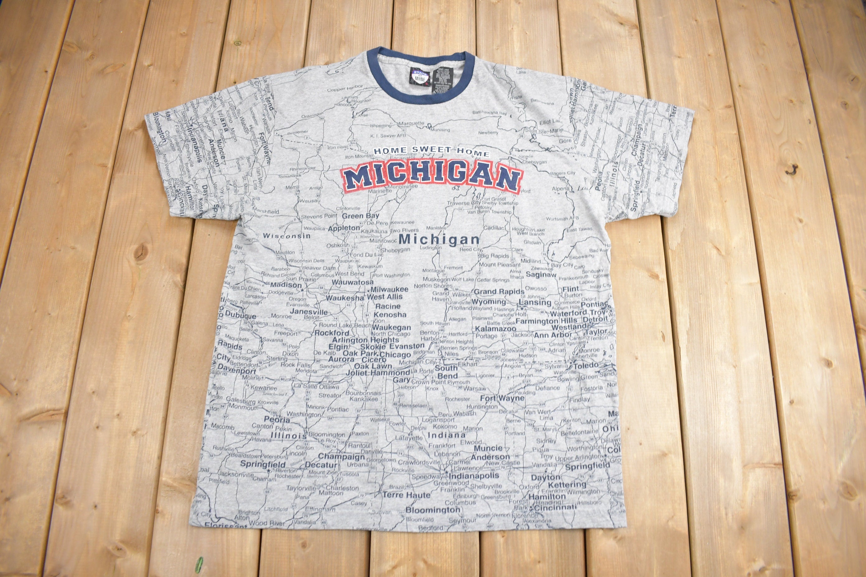 Vintage 1990s Michigan All Over Print Map Graphic Souvenir T Shirt