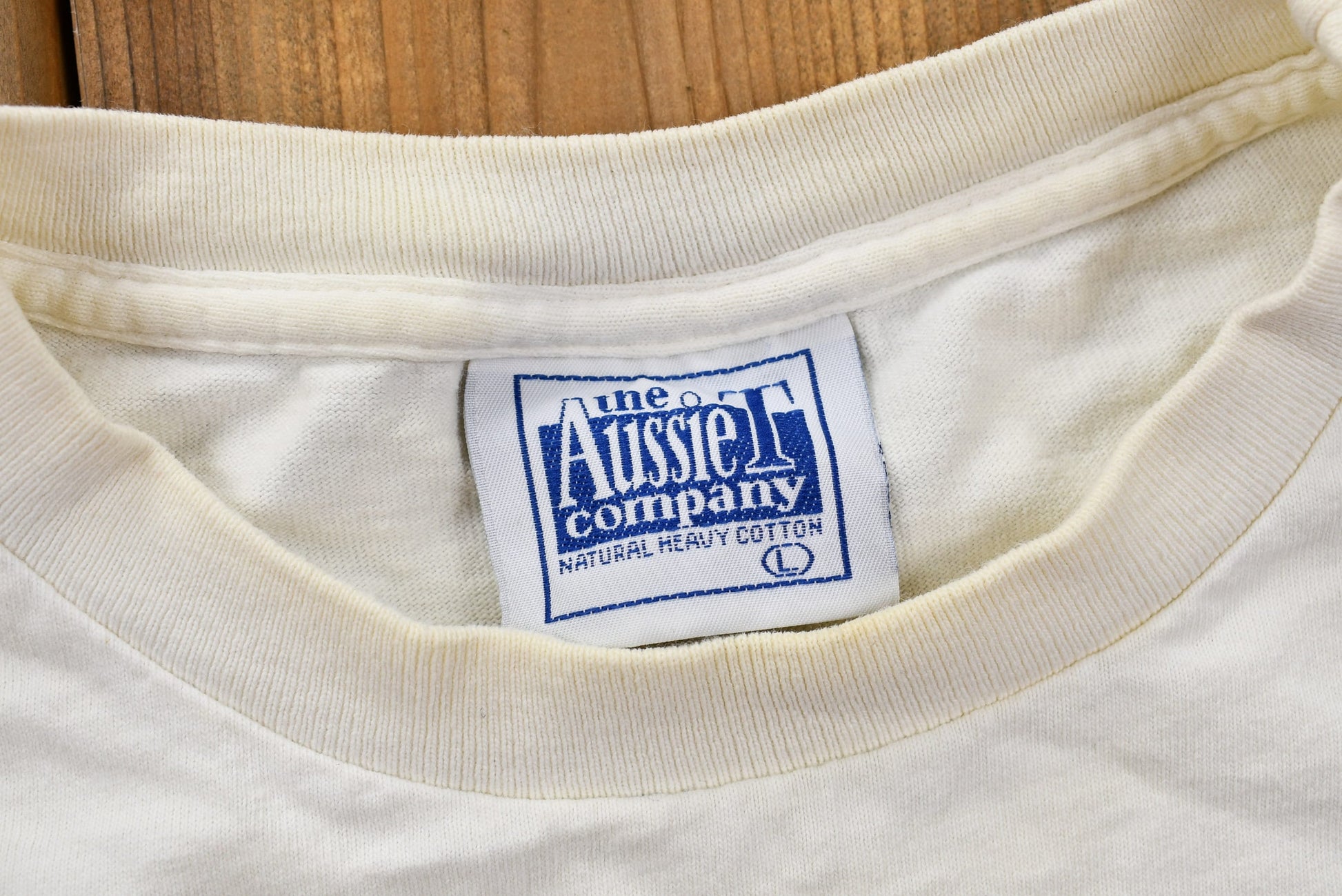 Vintage 1990s Distressed Crazy Frosty The Snowman Snowboarding T-Shirt