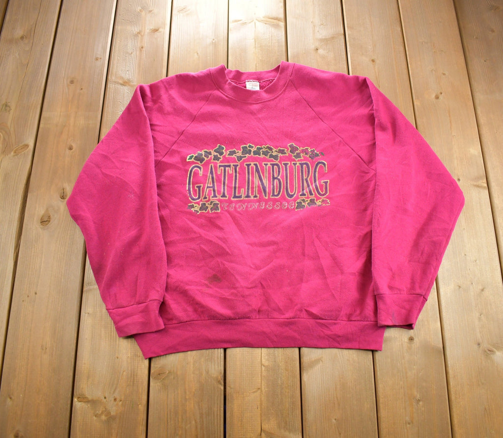 Vintage 1990s Gatlinburg Tennessee Souvenir Travel Crewneck Sweatshirt Made In USA