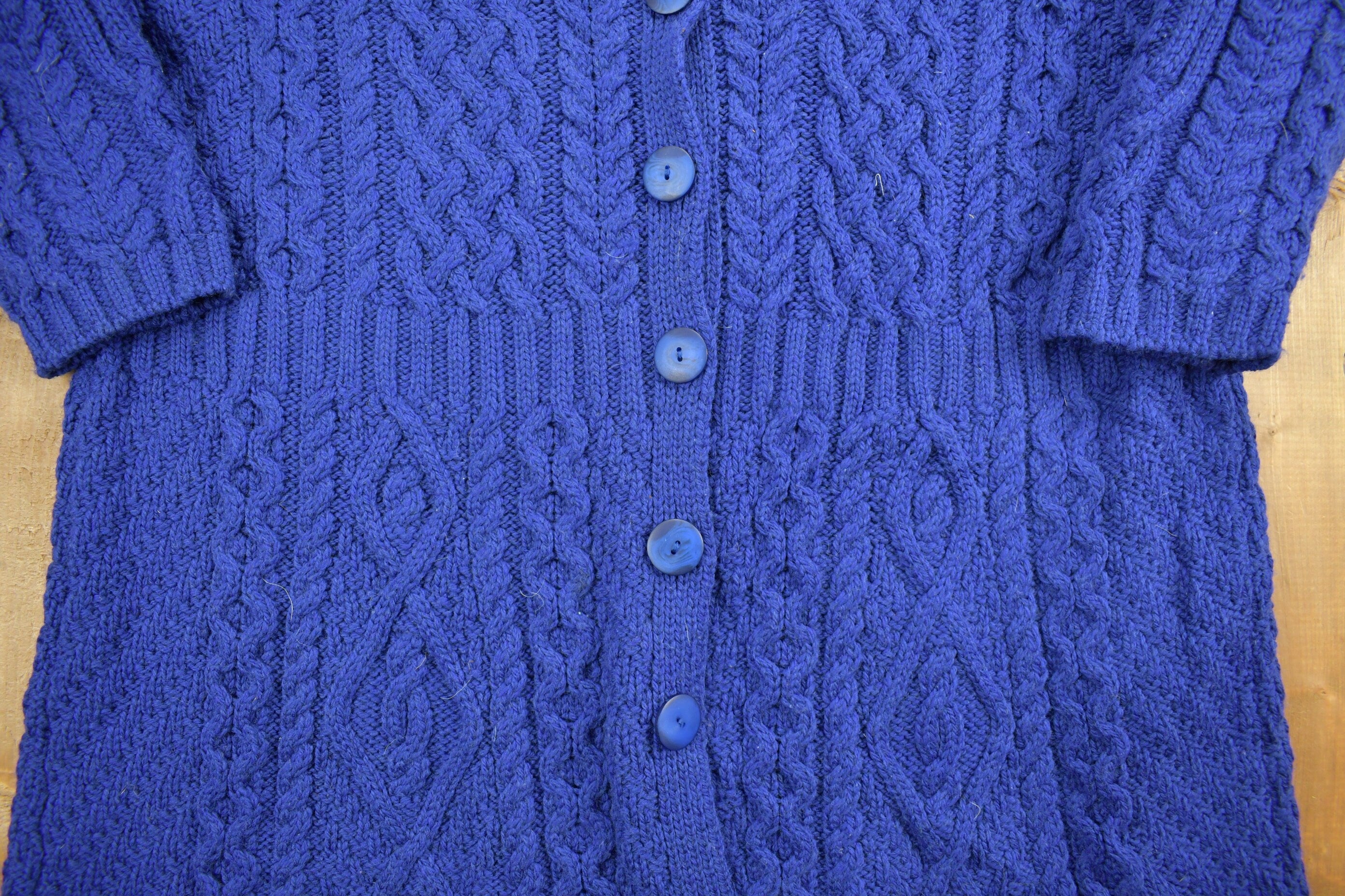 Vintage 1990s Aran Crafts 100% Merino Wool Knit Sweater
