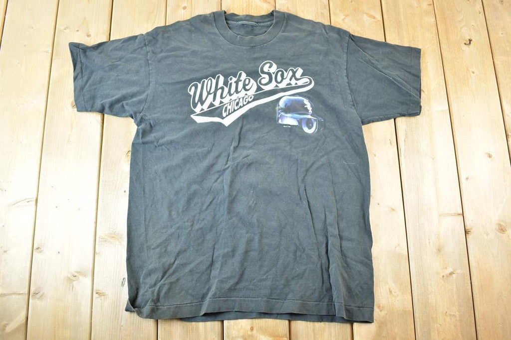 Vintage 1995 Chicago White Sox MLB Helmet Graphic T-Shirt Mens L