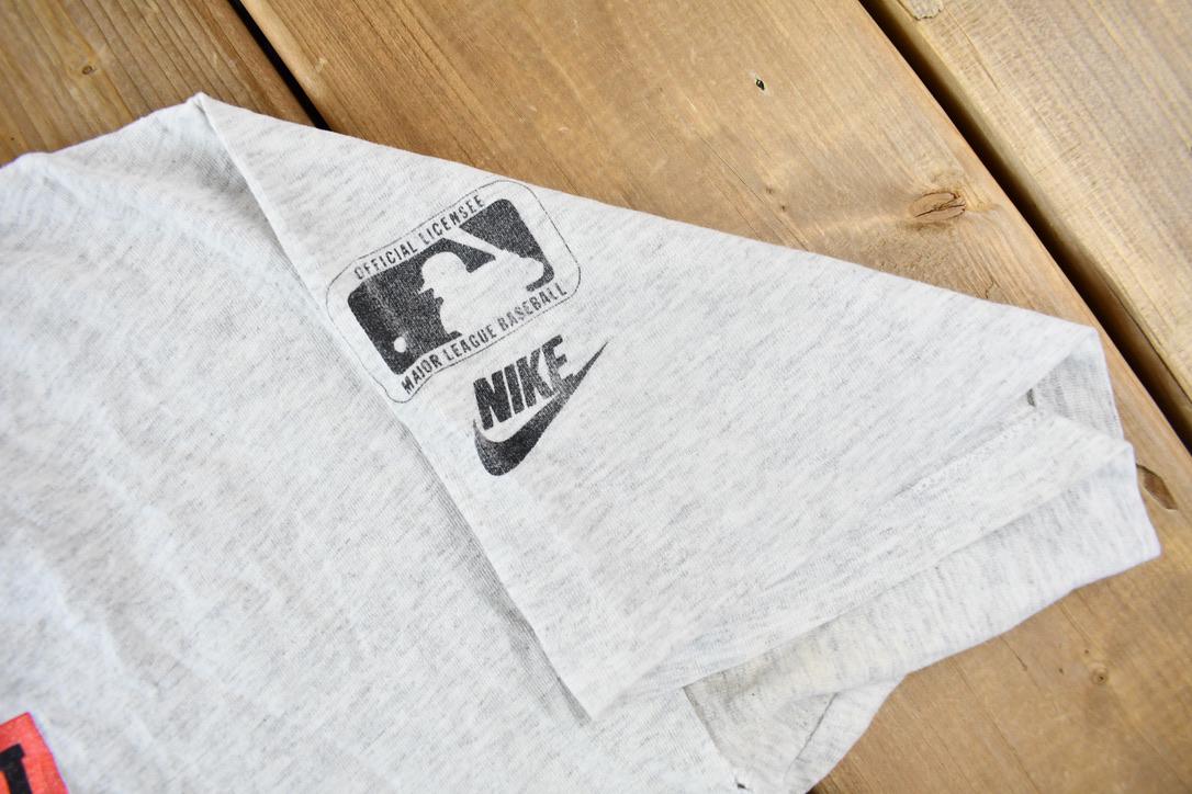 Vintage 1990s Cincinnati Reds MLB Nike Grey Tag Graphic T-Shirt