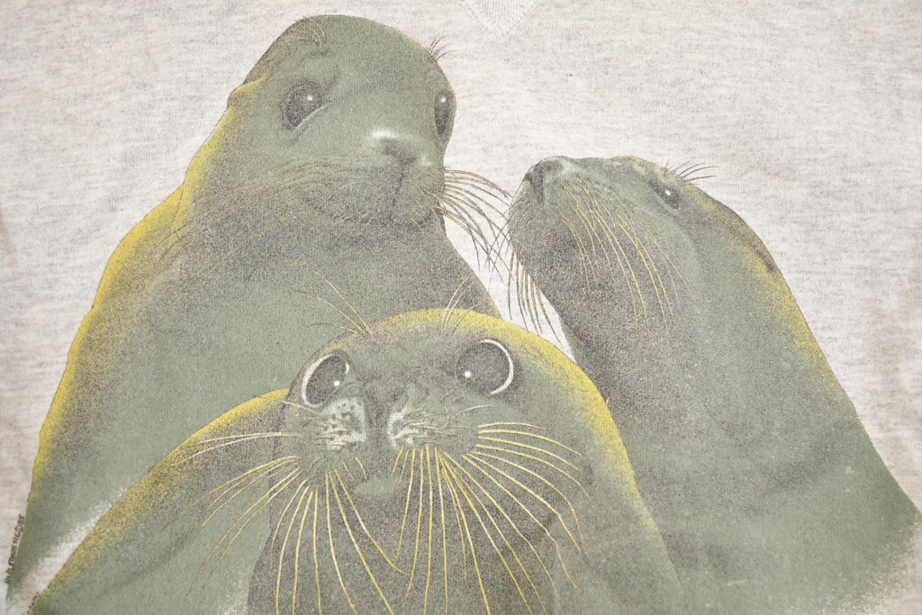 Vintage 1990s Cute Seal Mystic Marinelife Aquarium Souvenir Crewneck Sweatshirt Men's L