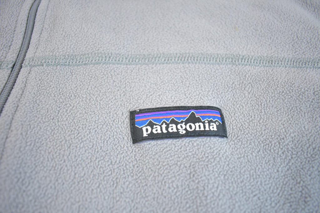 Vintage 1990s Patagonia Embroidered Fleece Sweater