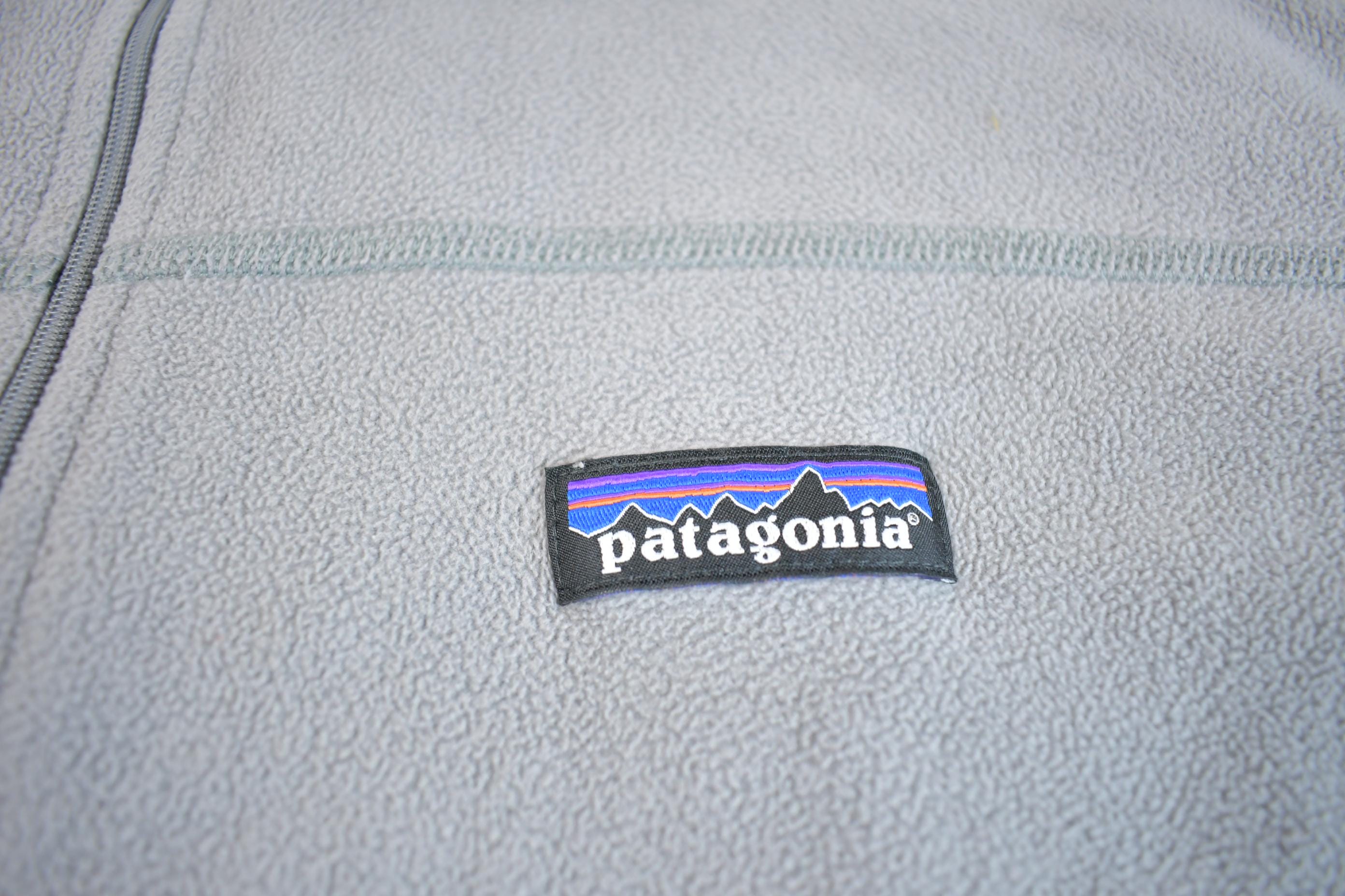 Vintage 1990s Patagonia Embroidered Fleece Sweater