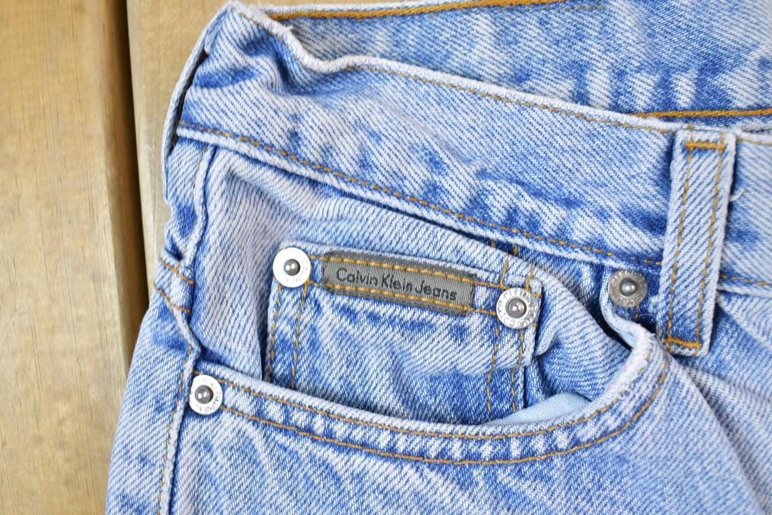 Vintage 1990s Calvin Klein Jeans Size 26 x 26