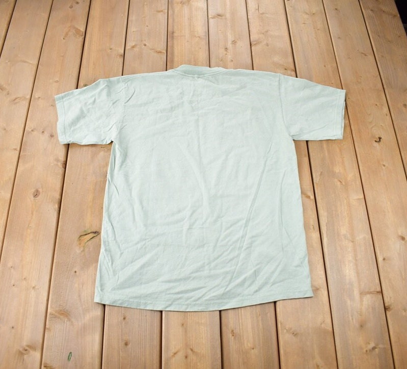 Vintage 1990s Buck Themed Nature Graphic T-Shirt Made In USA Size L