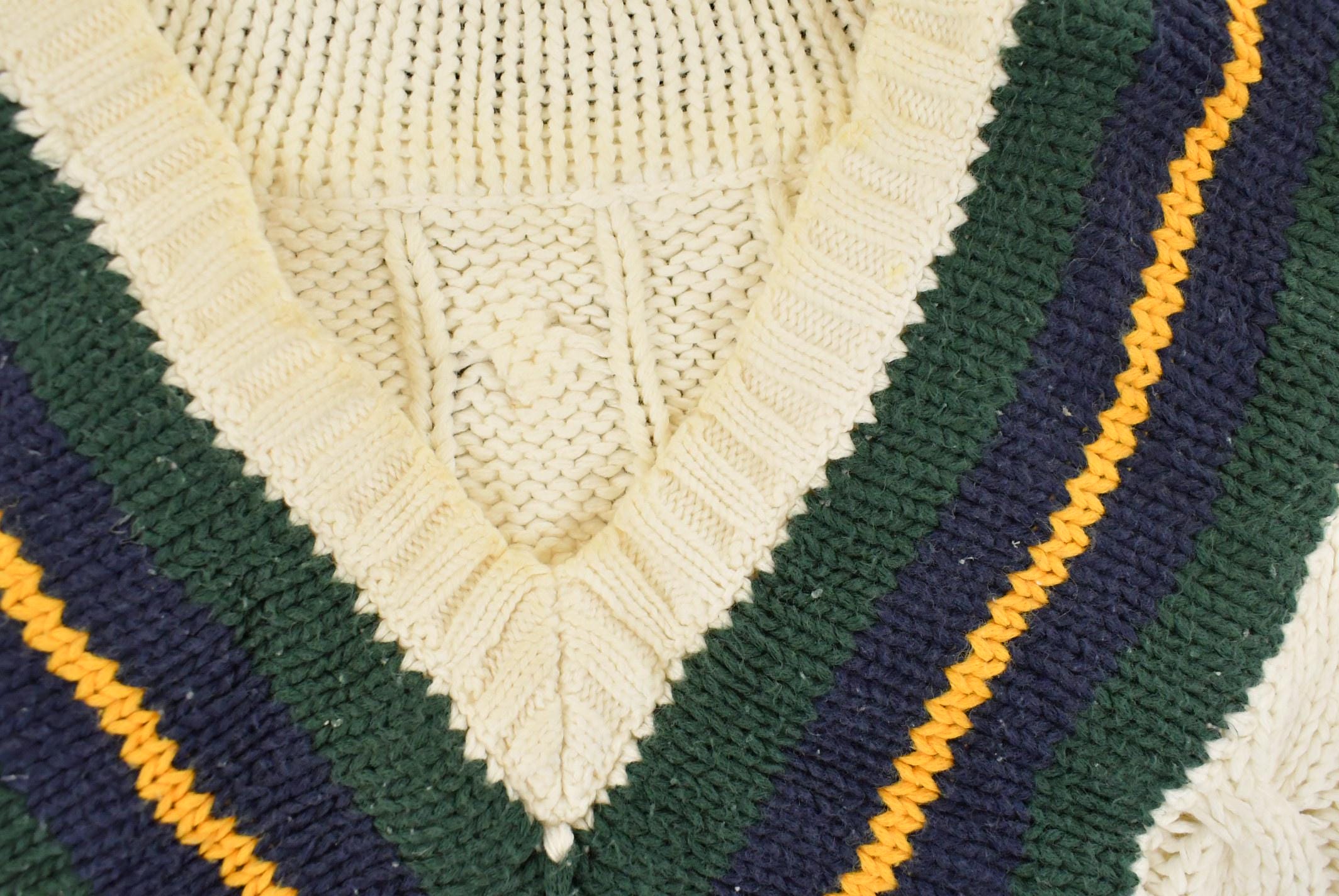 Vintage 1990s Gap Cable Knit V Neck Cricket Sweater Men's Medium