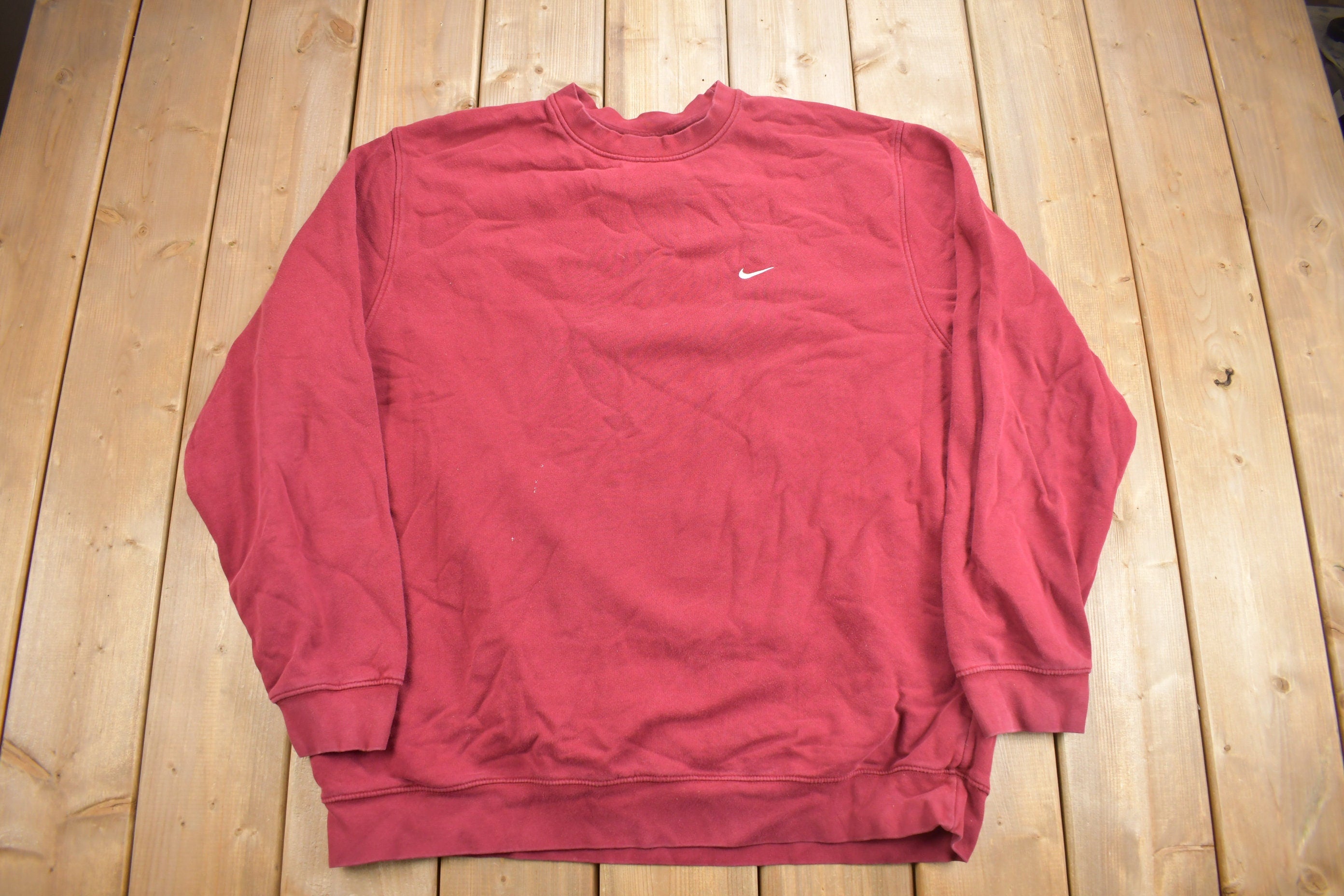Vintage Y2K Nike Embroidered Mini Swoosh Crewneck Sweatshirt