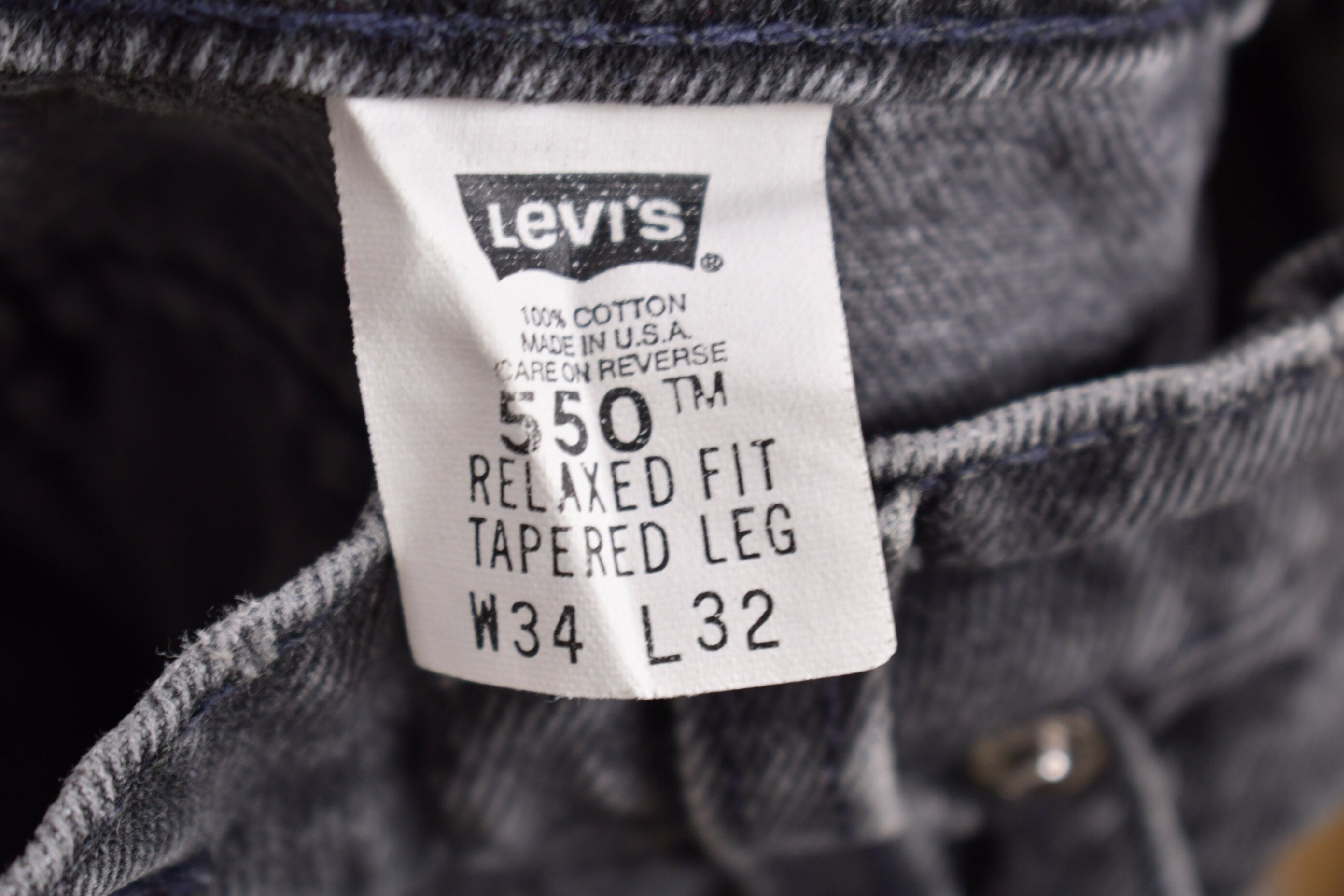 Vintage 1990s Levi's 550 Red Tab Jeans Size 31 x 31.5