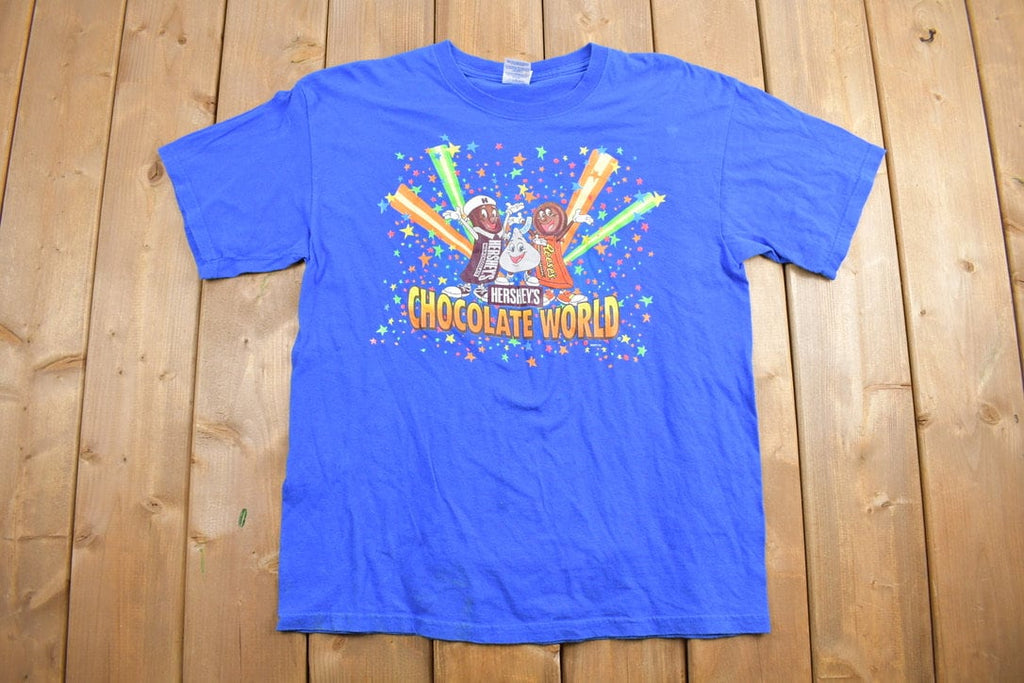 Vintage 2003 Hershey's Chocolate World Graphic T Shirt