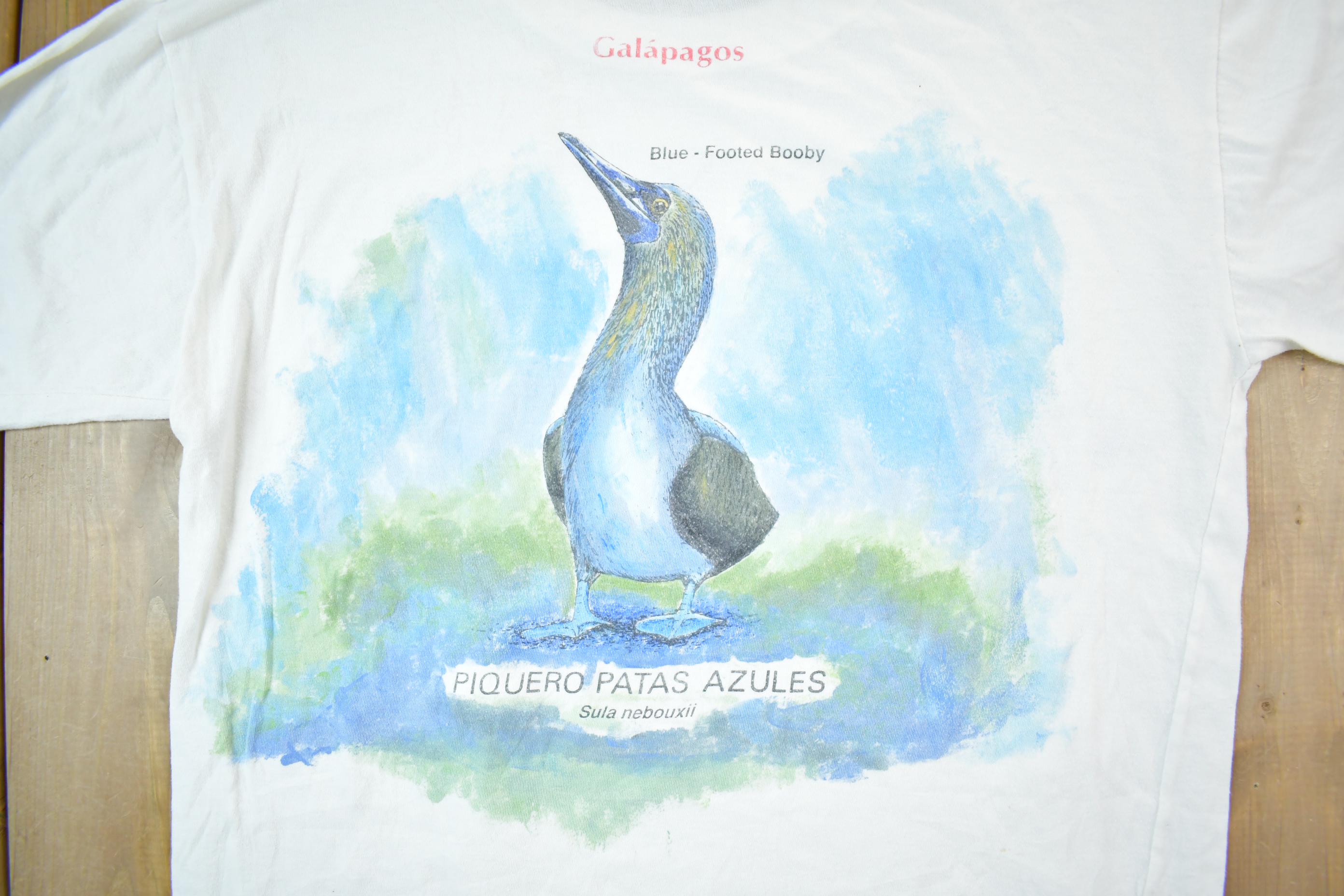 Vintage 1990s Galapagos Island Blue Footed Bobby Souvenir T-Shirt