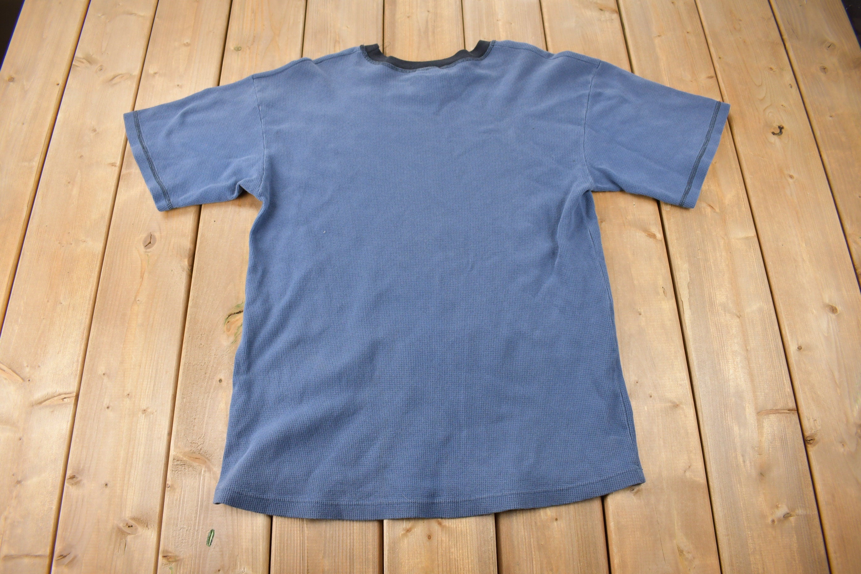 Vintage 1996 Tasmanian Devil Looney Tunes Thermal T Shirt Size L Made In Canada