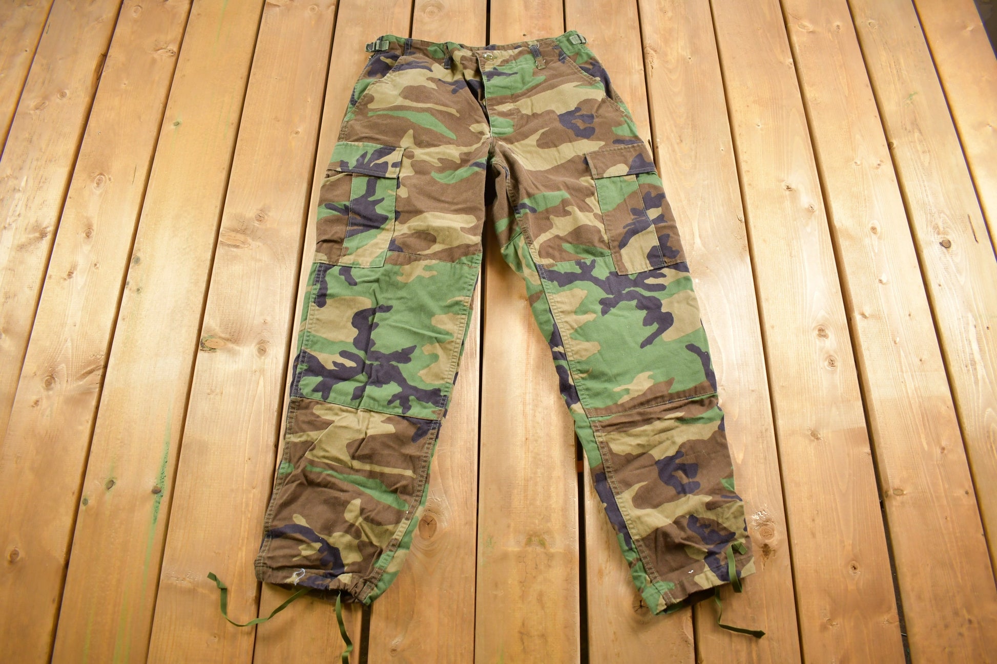 Vintage 1990s Army Woodland Camouflage Cargo Pants Size 30 x 28 / Streetwear / Army Pants / Military Pant's / Vintage Cargos