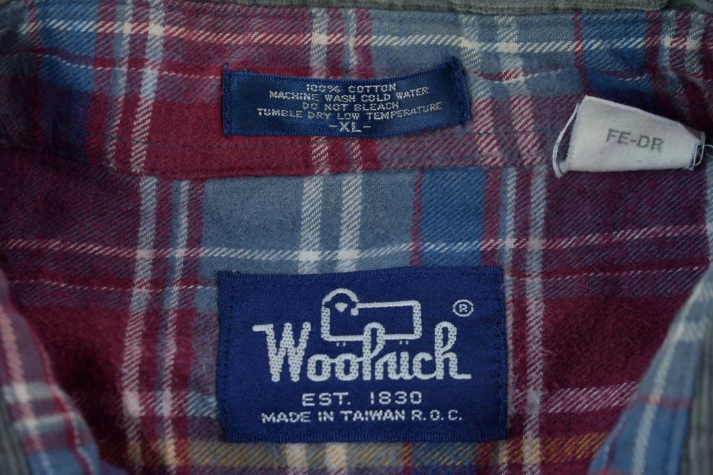 Vintage 1990s Woolrich Dark Blue Plaid Button Up Flannel Shirt
