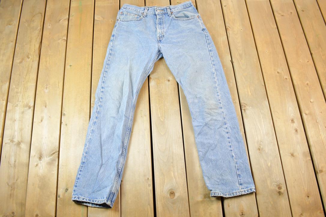 Vintage 1990s Levi Strauss Red Tab Denim Jeans Size 32 x 32 Made In USA