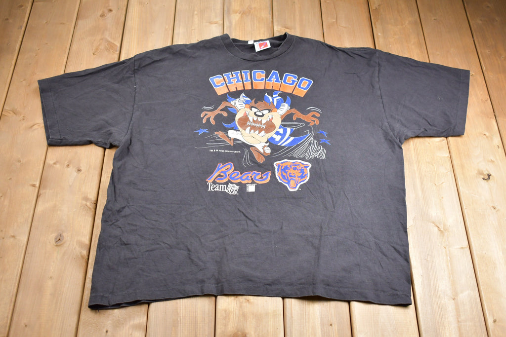 Vintage 1993 Chicago Bears Taz NFL Football Made In USA Graphic T-Shirt