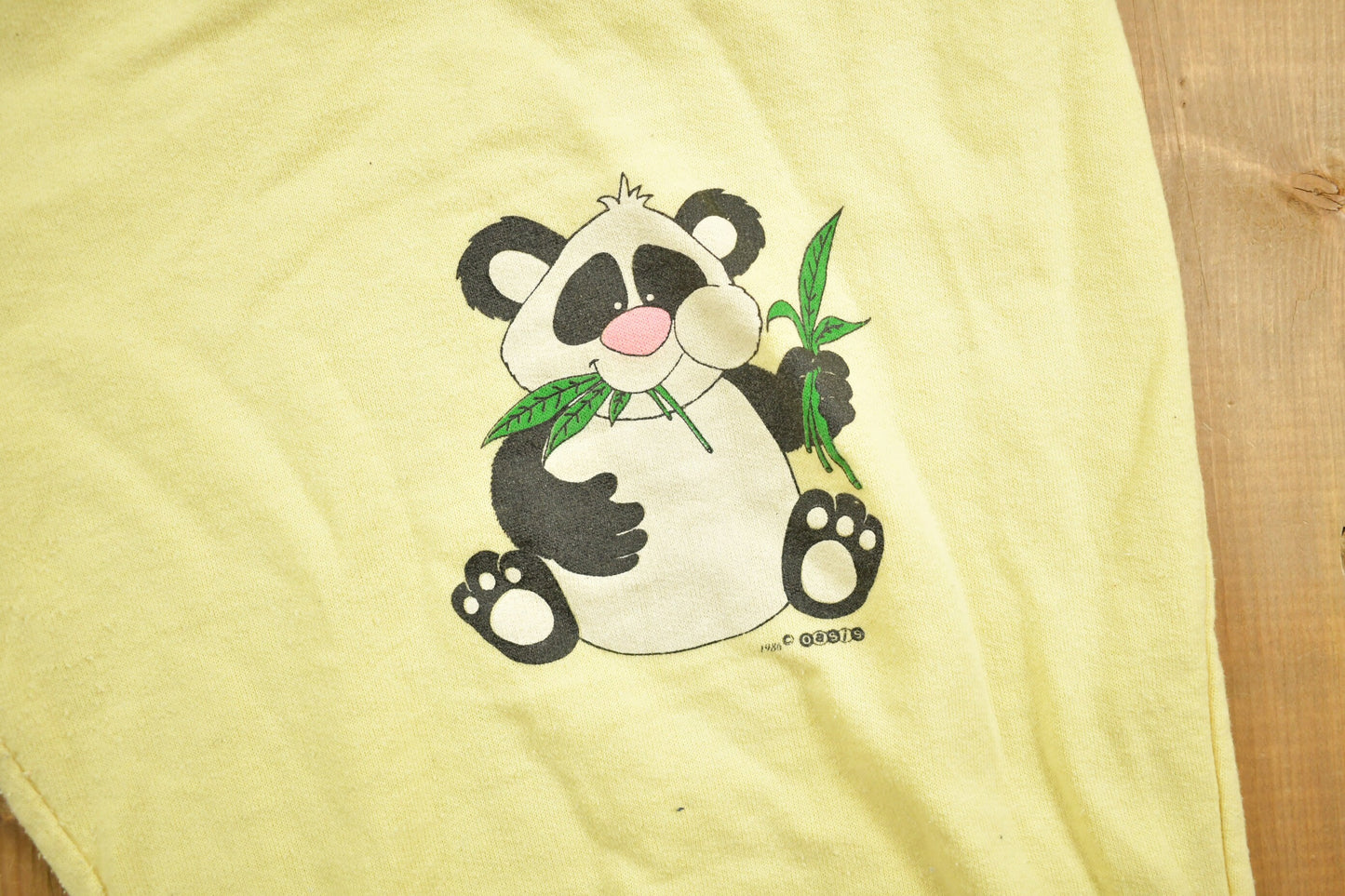 Vintage 1980s Hungry Panda Themed Yellow Sweatpants 26 x 25.5 / Streetwear Fashion / Vintage Sweatpants / Retro Pants / Panda Graphic