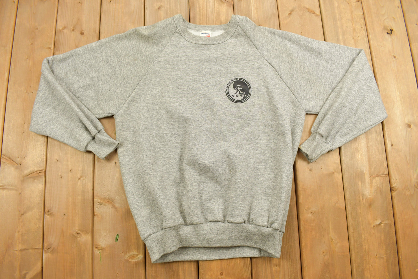 Vintage 1980s Penmans Qian Kun Qigong Sweatshirt / 80s Crewneck / Made In Canada / Streetwear / Blank / Grey