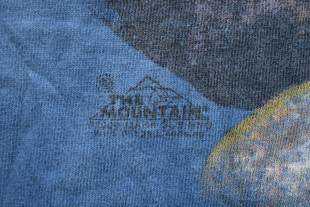 Vintage 2000 The Mountain Swimming Fish Graphic T Shirt