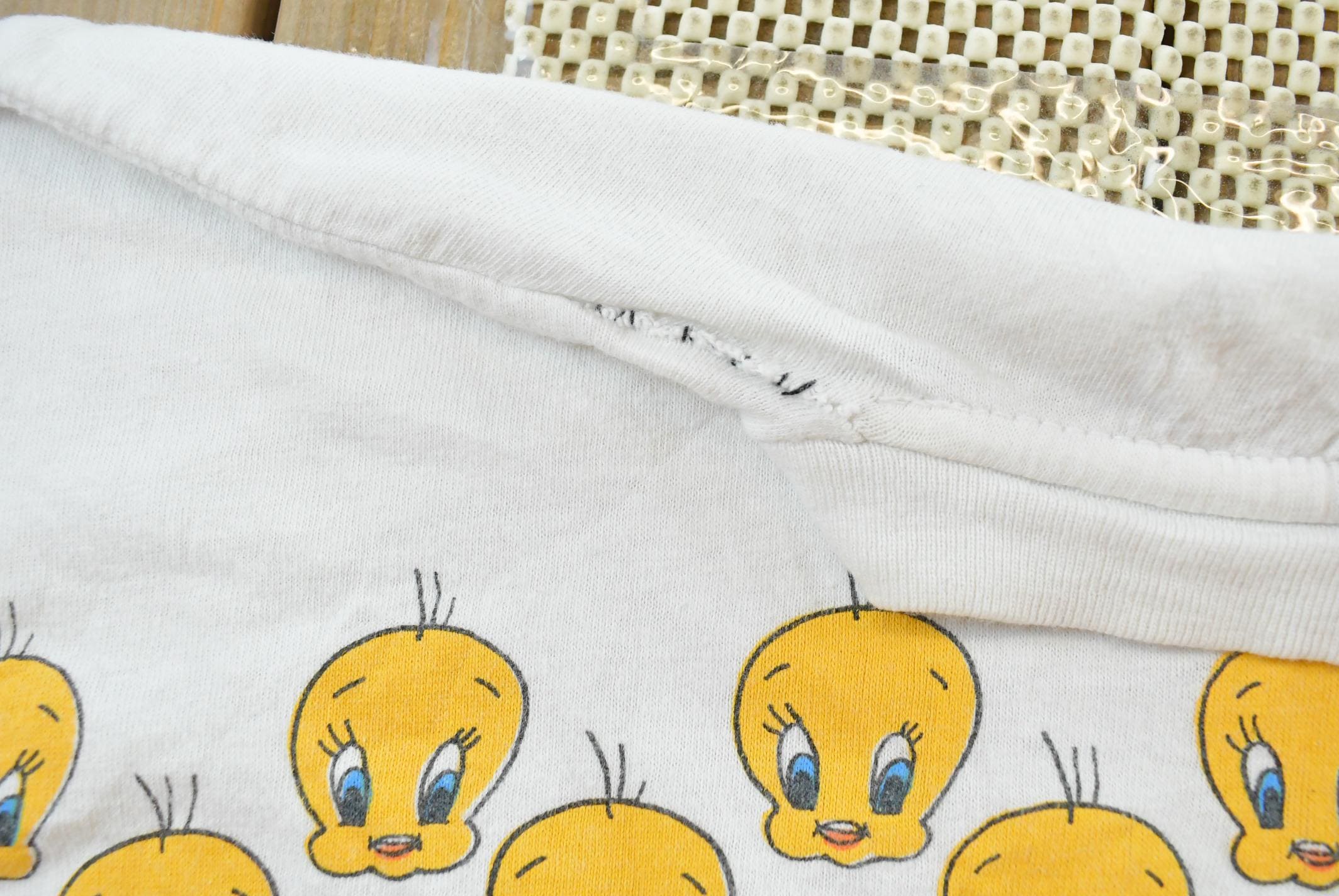 Vintage 1990s Looney Tunes Tweety Bird T-Shirt Men's XL / Cartoon Shirt / 90s Single Stitch Tee / Warner Bros / Bugs Bunny