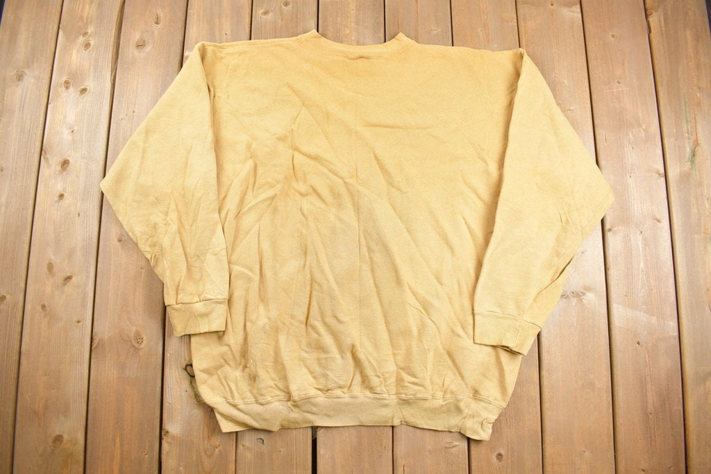 Vintage 1990s Wolf Graphic Crewneck Sweatshirt