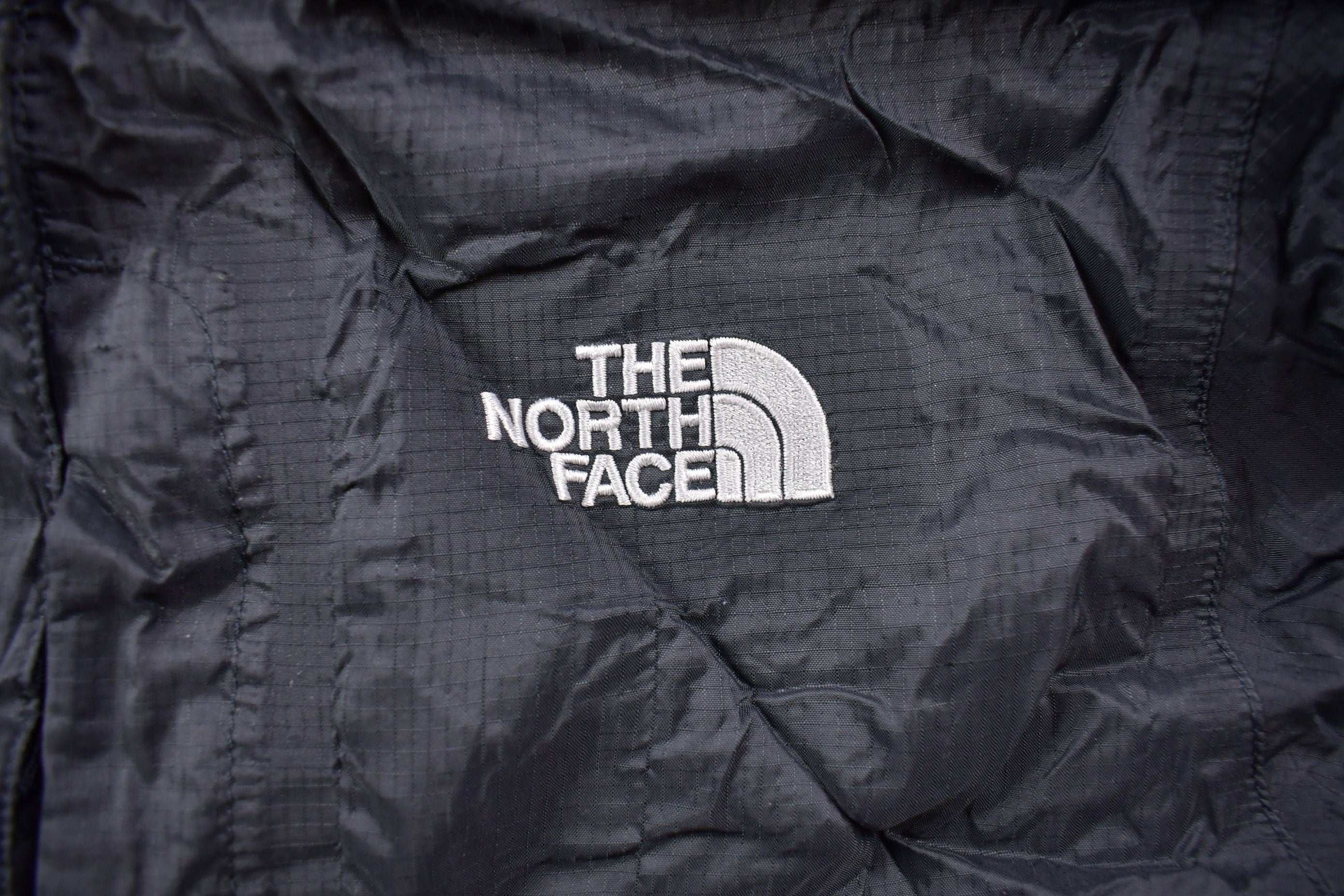 Vintage 1990s The North Face Mesh Lined HyVent Windbreaker Jacket