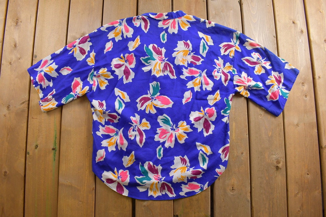 Vintage 1990s Chelsea Tropical Floral Button Up Shirt