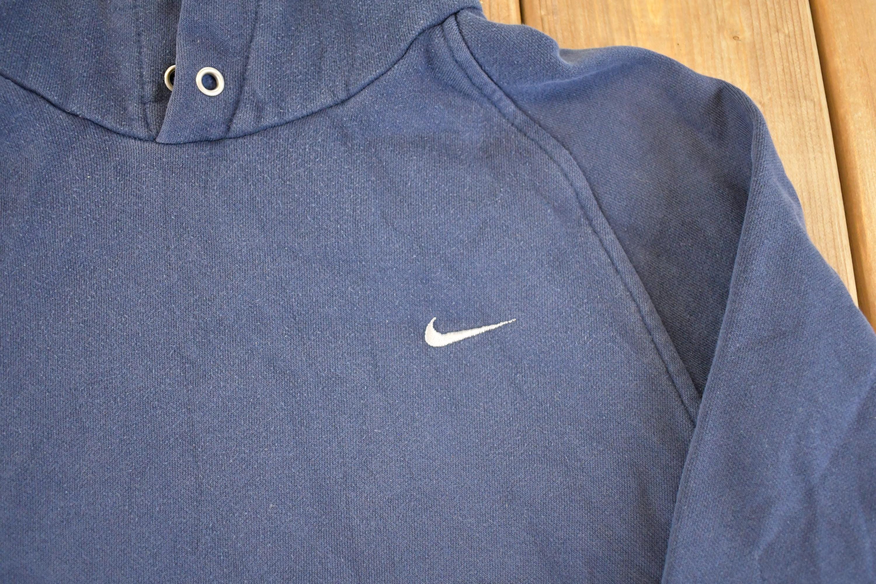 Vintage Y2K Nike Embroidered Mini Swoosh Hoodie Sweatshirt Mens M / Vintage Nike / Sportswear / Streetwear / Athleisure