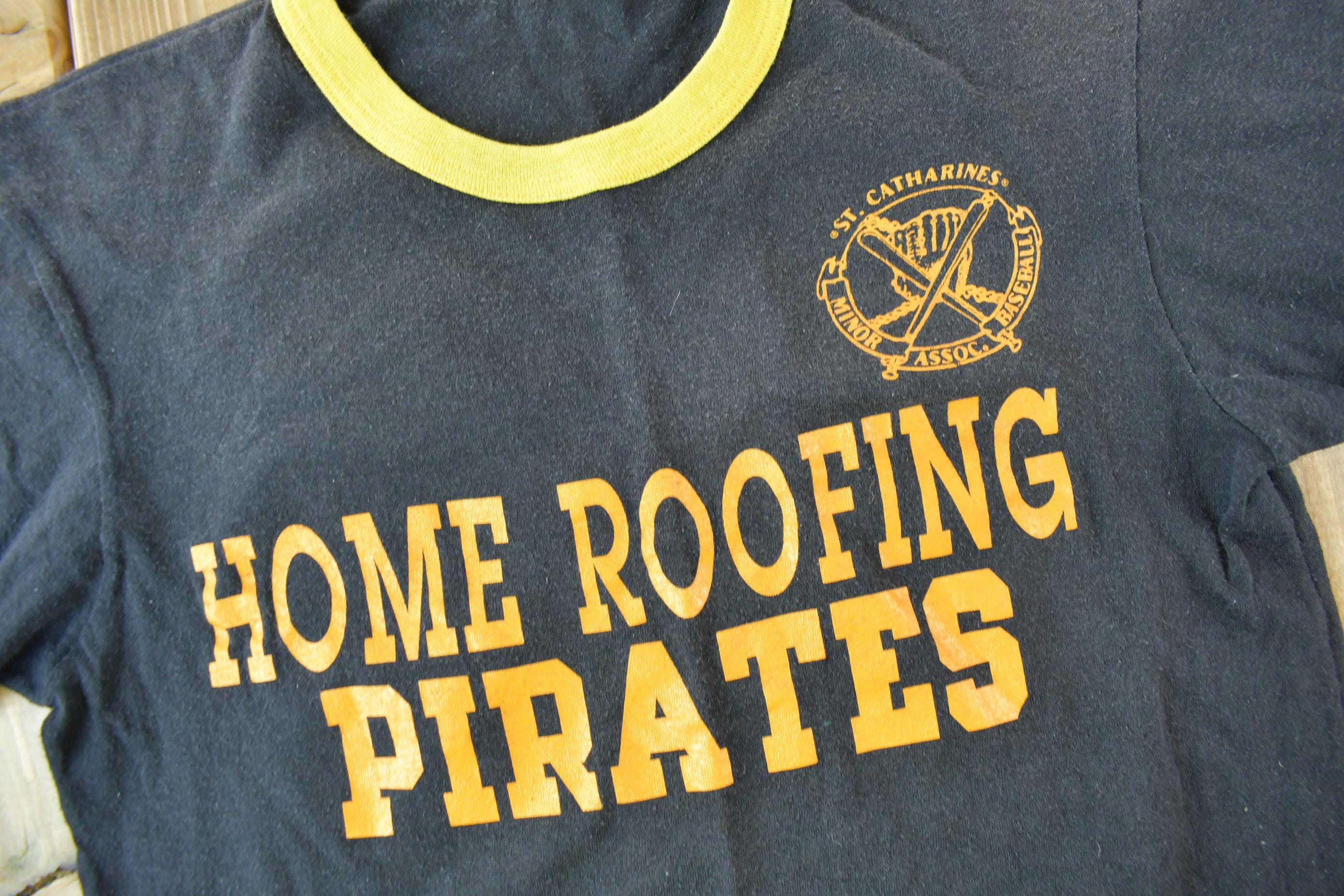 Vintage 1980s Home Roofing Pirates Graphic T-Shirt
