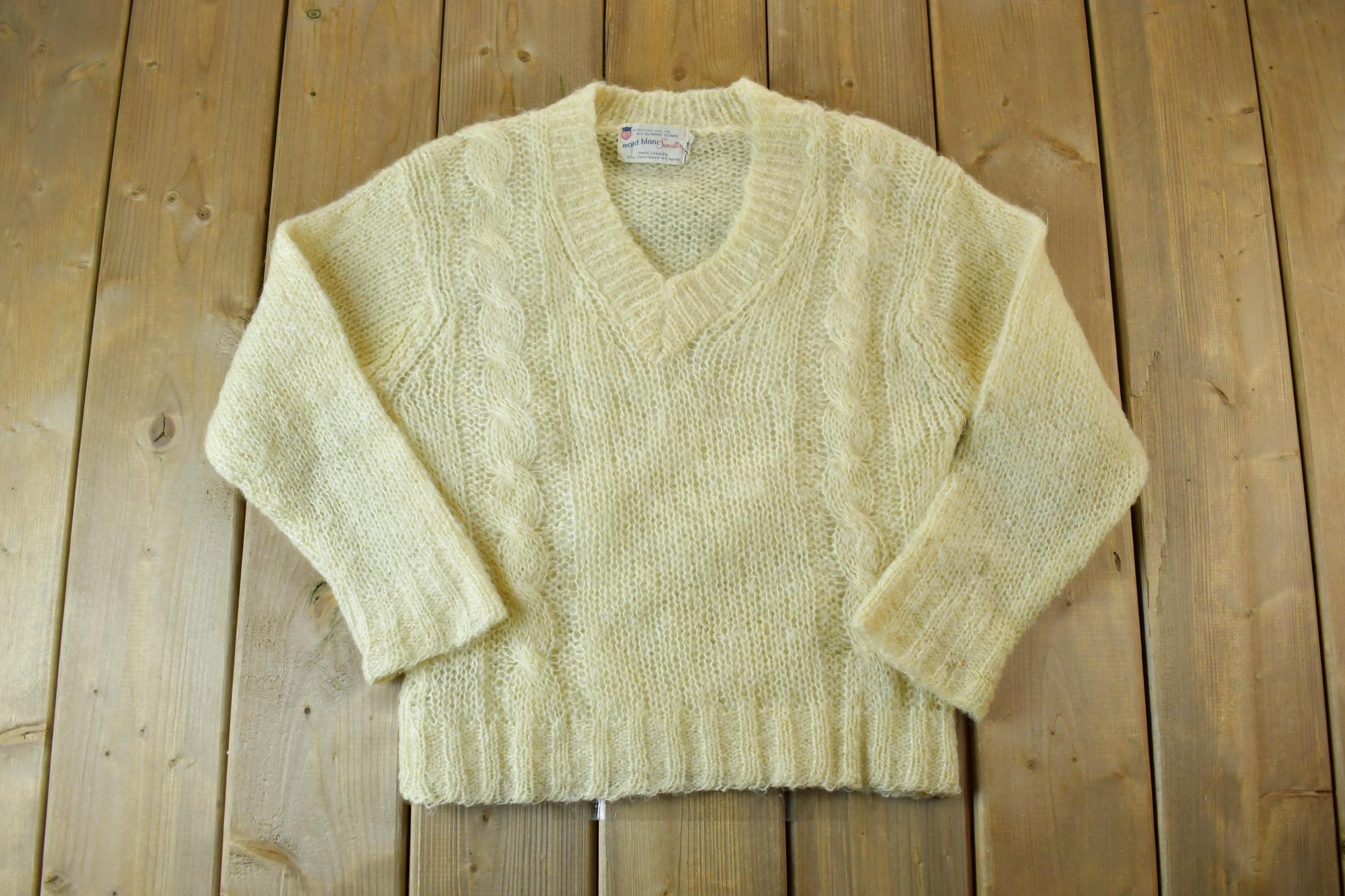 Vintage 1990s Mont Blanc hand Loomed Knit US Olympic Teams Sweater V neck Sweater