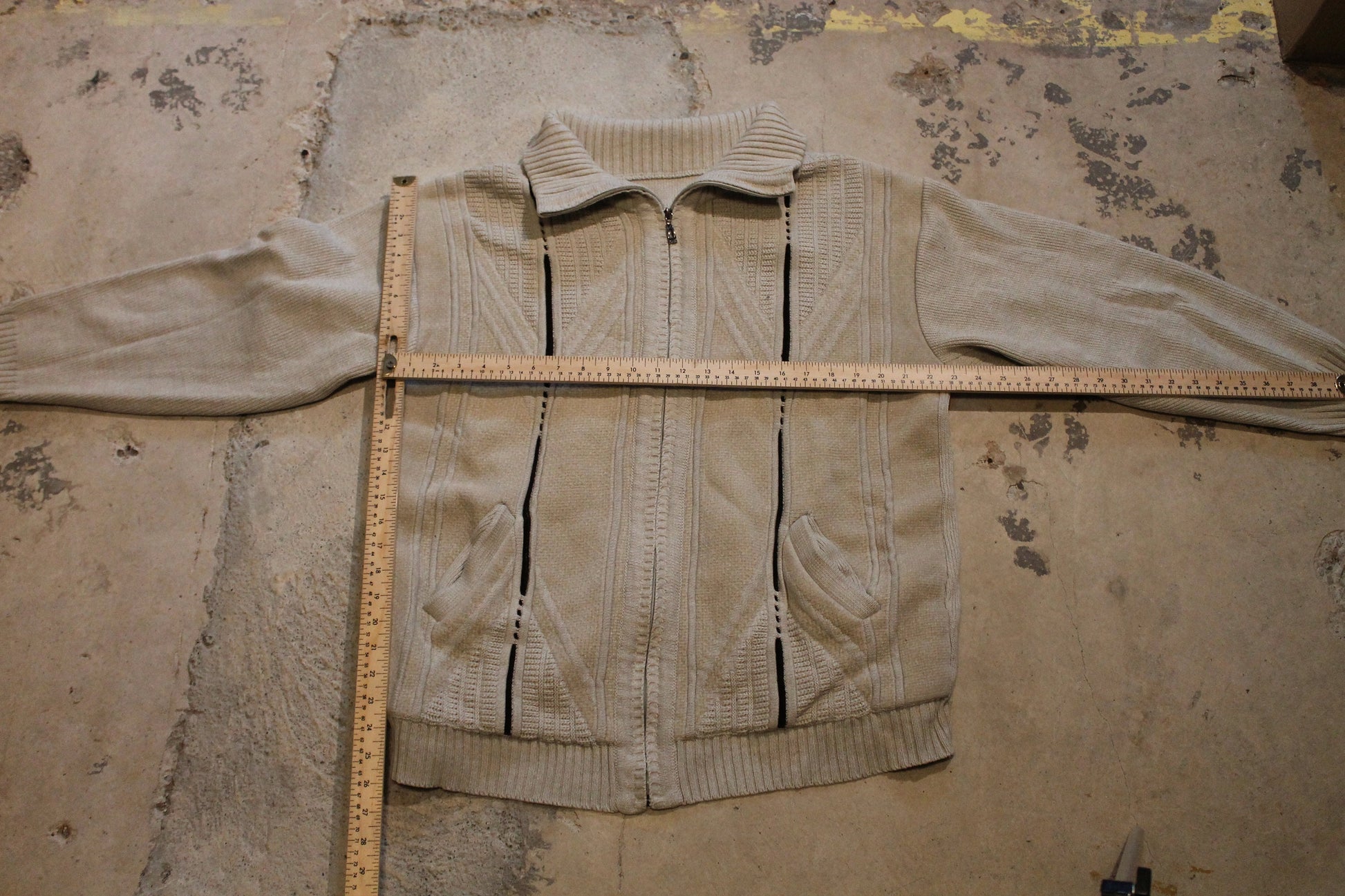 Vintage 1990s 3D Cable Knit Full Zip Sweater / Pattern Sweater / Outdoor / Wilderness / Pullover Sweatshirt / Full Zip Casual Wear / BS4