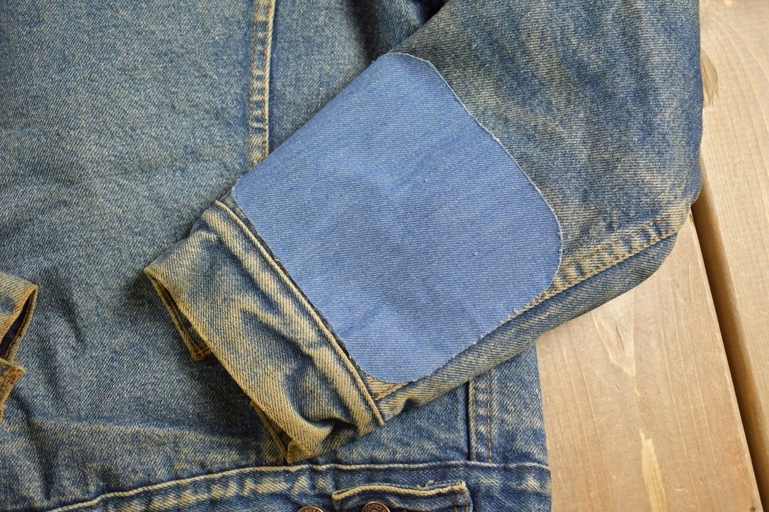 Vintage 1990s Levi's Distressed Denim Blanket Lined Jean Jacket