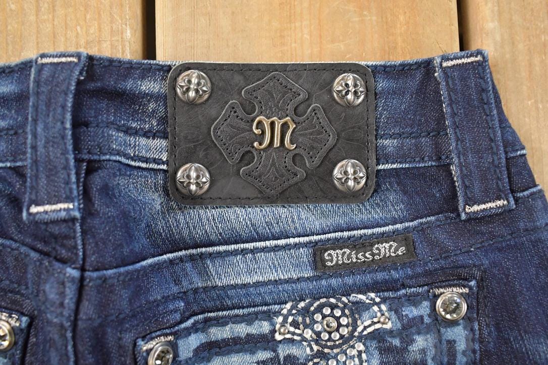 Vintage Deadstock Y2K Miss Me Bedazzled Low Rise Jeans Women's Size 26x31