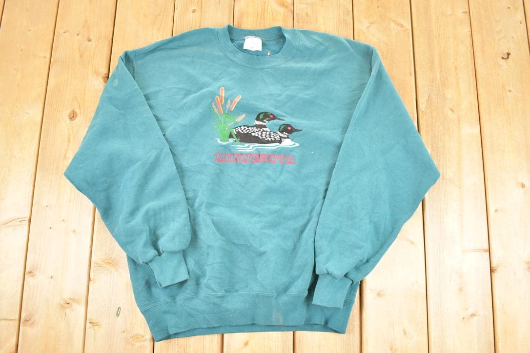 Vintage 1990s Minnesota Loons Crewneck Sweatshirt Men's L / Made In USA / 90s Embroidered Destination Crew Neck