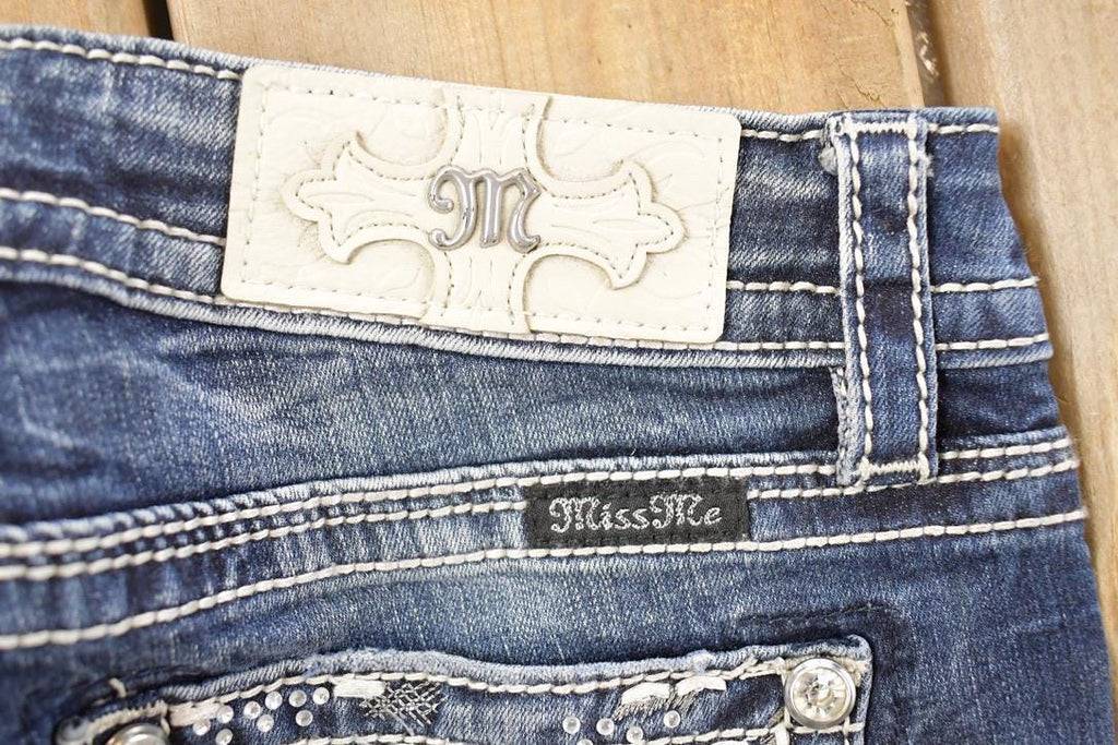 Vintage Deadstock Y2K Miss Me Bedazzled Low Rise Jeans Women's Size 26x31