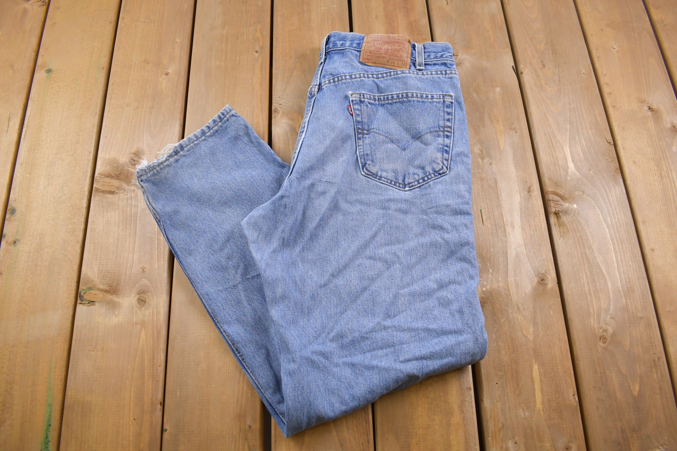 Vintage 1990s Levi's 550 Red Tab Jeans Size 34 x 31 / Made in USA / 90s Denim / Streetwear Fashion / Vintage Denim / Jeans / Vintage Levi's