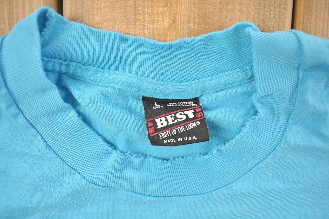 Vintage 1990s Grizzly Bears In The Wild Graphic T-Shirt