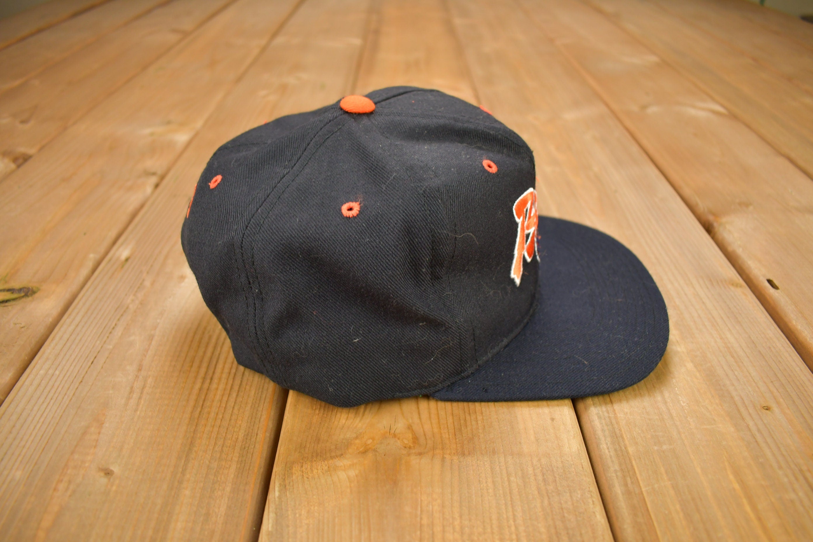 Vintage 1990s Headstock Chicago Bears NFL New Era Snap Back Hat
