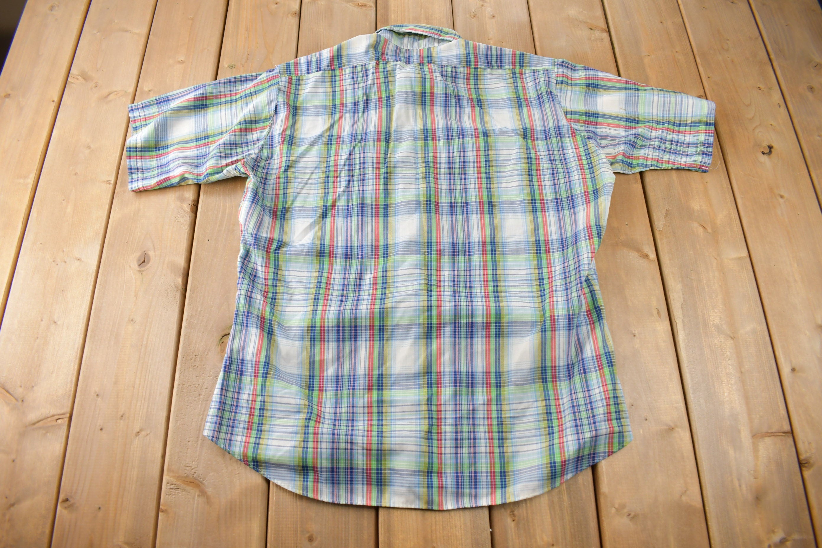 Vintage 1990s Levi's White Tab Short Sleeve Plaid Button Up Flannel Shirt