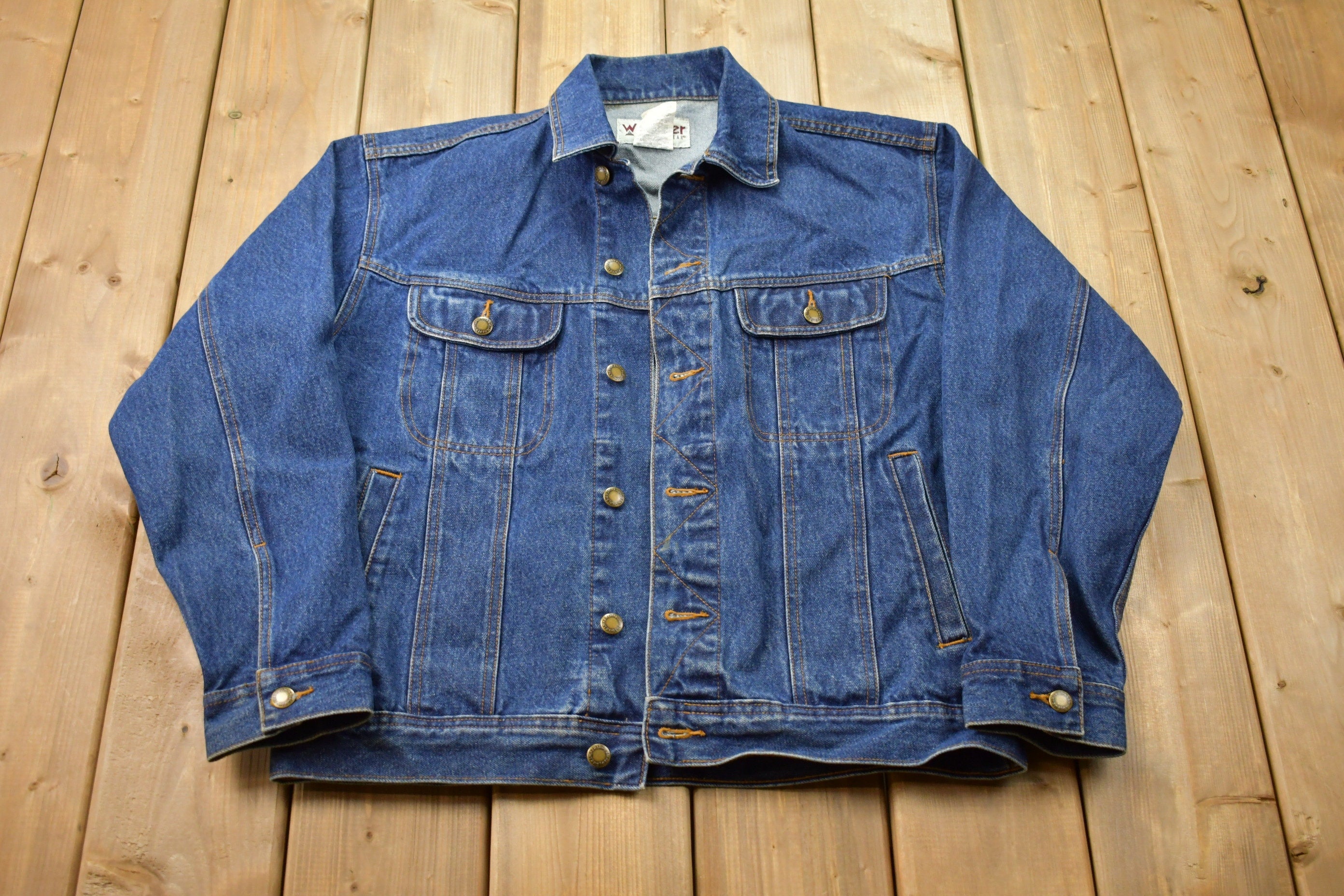 Vintage 1990s Wrangler Rugged Wear Denim Jean Jacket