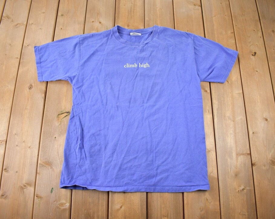 Vintage 1990s Climb High Tail Wag Idaho Dog Theme Graphic T-Shirt Made In USA